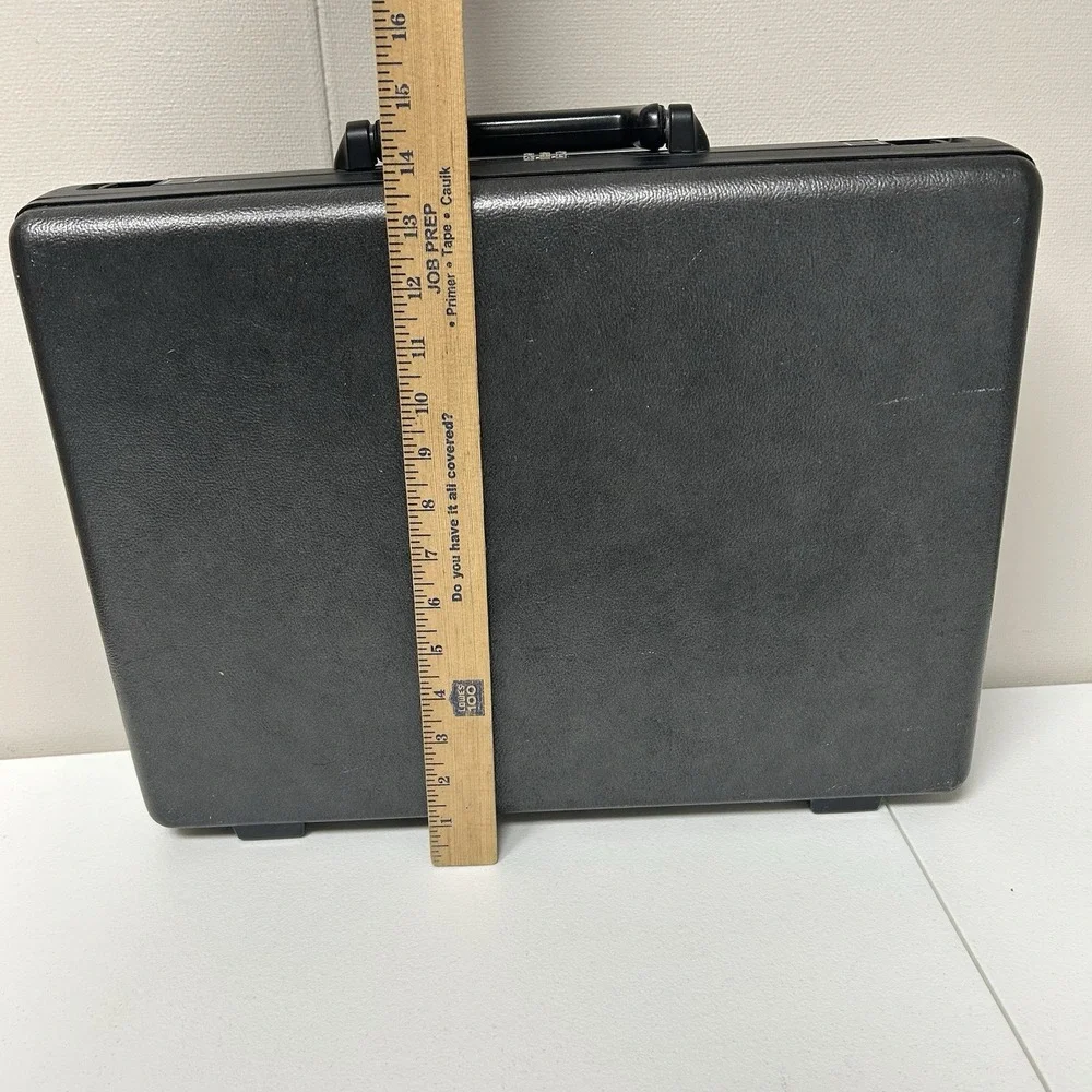 Vintage Samsonite Omega GL Briefcase Gray Hard Clamshell Combo Lock Locking